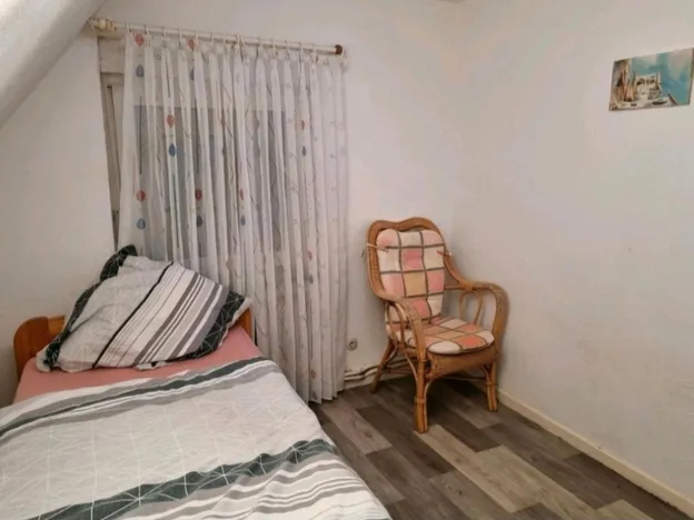 Haus zu Vermieten / Monteurwohnung