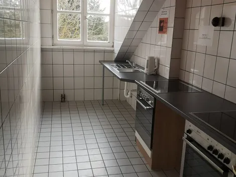 A&M GmbH Kwatery Robotnicze