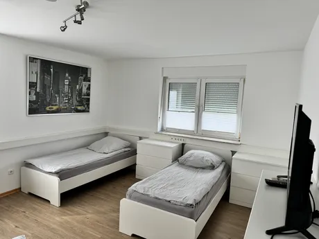 Wohnungen Monteurzimmer komplette Ausstattung Pension für Arbeiter Monteurwohnung freistehendes Haus