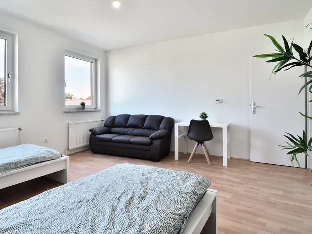 60 Betten ganzes Haus oder Apartments + Linz-Wels-Steyr-Umgebung mit Parkplatz, TOP Lage!