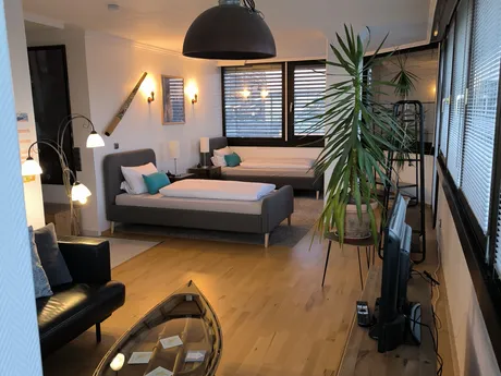 Monteur- & Business-Appartement mit 2 Schlafzimmern & 3 Betten- für 4 Personen am BAYER-KREUZ -Sauna & Dachterrasse - 4tes OG - kein Lift -