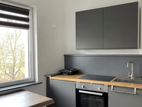 BASSWOODROOMS & APPARTMENTS  24/7 Telefonische Hotline - 6