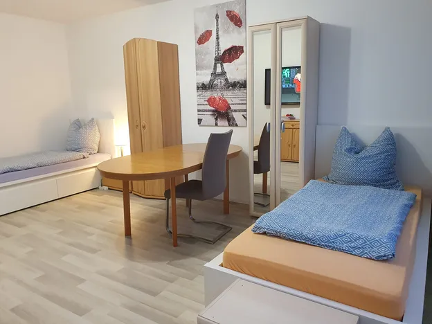 Ab September: Monteurzimmer zentral, günstig & vollmöbliert