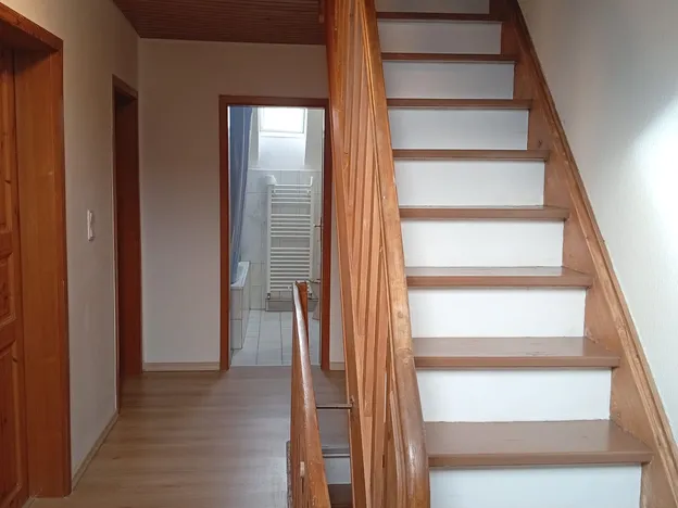 Monteurzimmer, Haus