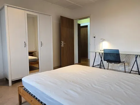 Möblierte Zimmer in St. Gallen City Center // günstige Monatszimmer - sauber, hell und freundlich - 2