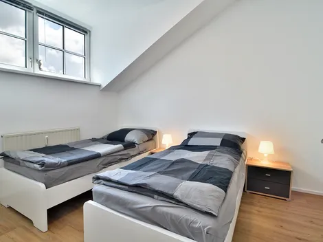 60 Betten ganzes Haus oder Apartments + Linz-Wels-Steyr-Umgebung mit Parkplatz, TOP Lage! - 4