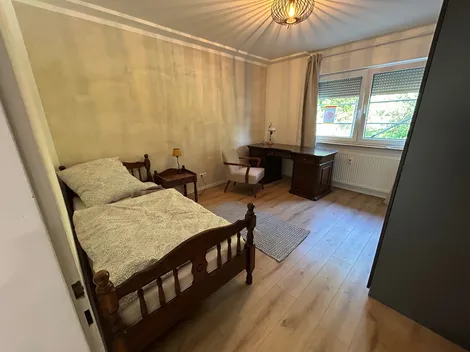 Rückzugsort am Waldrand - 4