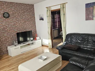 Haus zu Vermieten / Monteurwohnung