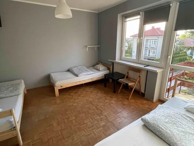 Tanie Nocowanie Warszawa | pokoje dla pracowników Warszawa | Noclegi pod Warszawą