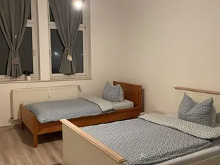 Monteur Unterkünfte Wohnung oder Haus eigene Küche Bad Wifi 1-15 Personen