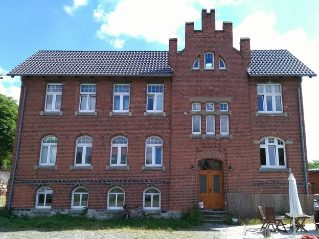 Wohnen im alten E-Werk Oebisfelde    Monteurunterkunft und Geschäftswohnung nahe Wolfsburg