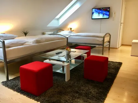 Haus Tomi