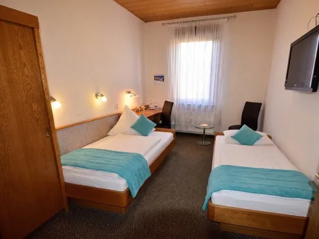 KWATERA24 | Monteurwohnung | Seibersbach | 1-4 Personen | WIFI & Parken | 24/7h