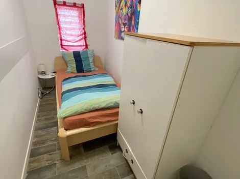 Freistehendes Haus mit 3 Einzelzimmer und 2 Badezimmer - 8