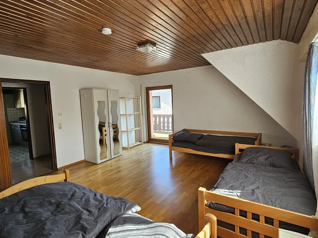 Schöne Unterkunft mit 6 x 2 (Wohnung) Betten in Waldenbuch (Stuttgart / Sindelfingen / Böblingen / Tübingen / Reutlingen)