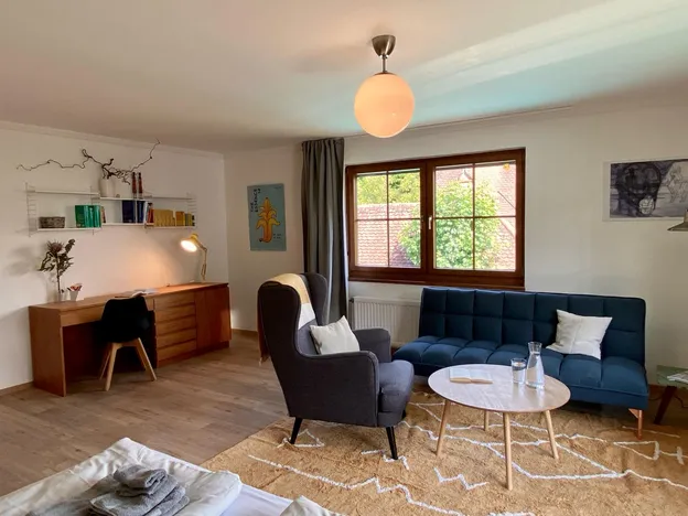 Bäckerhaus - Großzügige Wohnung mit Pool und Garten