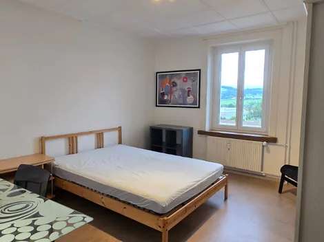 Möblierte Zimmer in St. Gallen City Center // günstige Monatszimmer - sauber, hell und freundlich