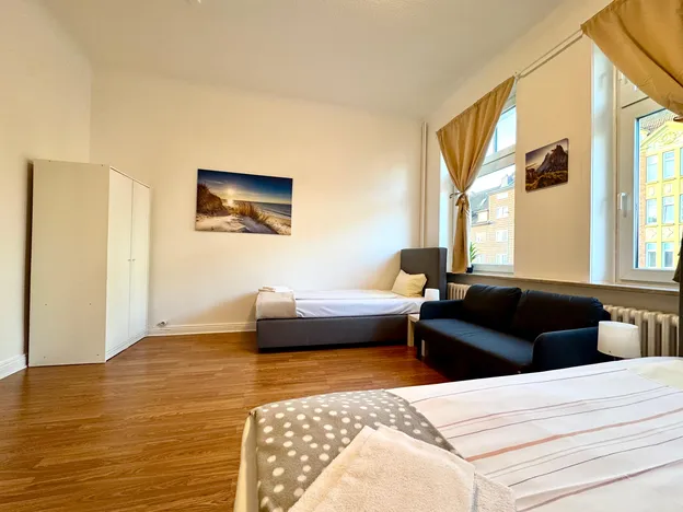 Mehrere Wohnung am Hansaring mit privaten Parkplätze auch für Transporter