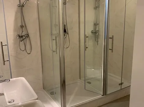 Gästehäuser Nicole + Anja, 30989 Gehrden + 30966 Hemmingen, WLAN, Küche, WC/Bad - 3