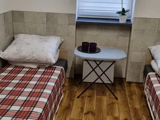 Hostel Pracowniczy w Poznaniu tanie pokoje i miejsca noclegowe