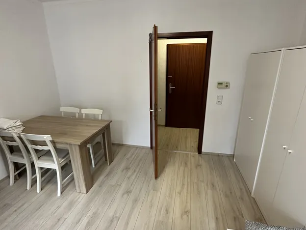 3 mal 3 Zimmer Wohnungen