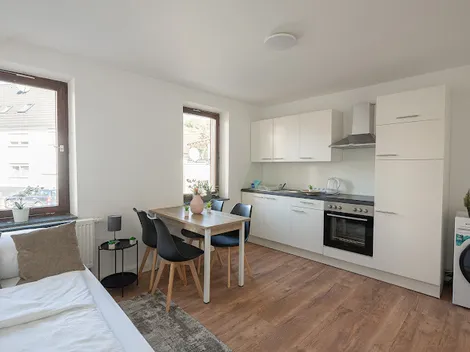 Kernsaniertes MFH (7 Wohnungen) - 9