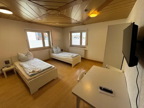 Wohnhaus mit 2 separaten Wohneinheiten - 5