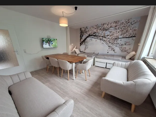 Moderne Wohnung für 7 Personen mit Balkon