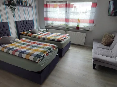 2 Wohnungen und 1 Apartment
