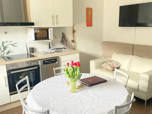 Monteurzimmer und Ferienwohnungen nahe Bonn – Ferienwohnungskomplex „Monteurglück" in Remagen