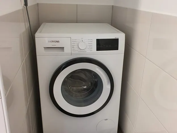 Monteurwohnungen direkt an der Schleuse Tel. 040244249168