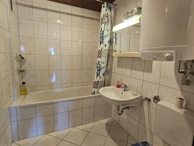 Schöne Unterkunft mit 6 x 2 (Wohnung) Betten in Waldenbuch (Stuttgart / Sindelfingen / Böblingen / Tübingen / Reutlingen)