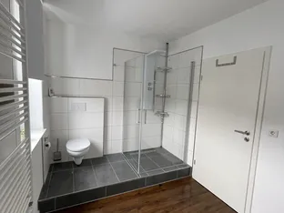 4-Zimmer-Wohnung (ca. 90 qm), vollmöbliert und ausgestattet