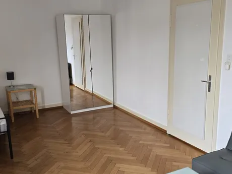 8200 Schaffhausen - Schöne möblierte Zimmer in Nähe zum Bahnhof | Beautiful furnished rooms in shared flat near the train station