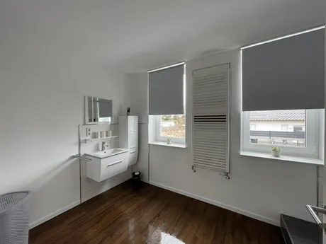 4-Zimmer-Wohnung (ca. 90 qm), vollmöbliert und ausgestattet