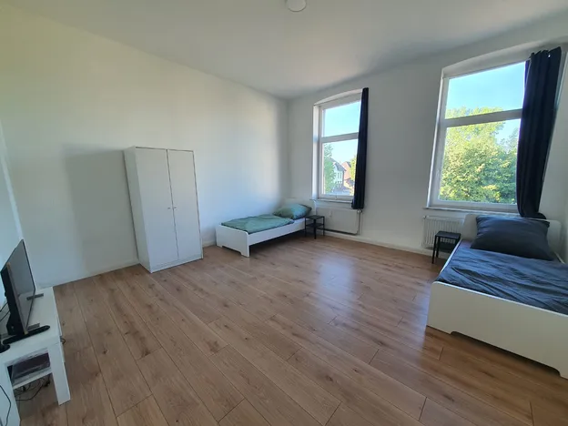 Monteurwohnungen direkt an der Schleuse Tel. 040244249168