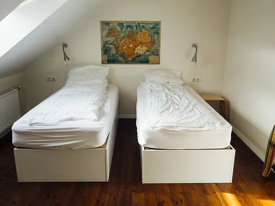 bedroom-g871763cfa_640