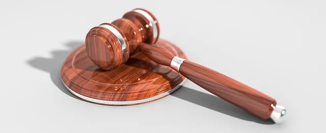 gavel-gf5f49f02e_640